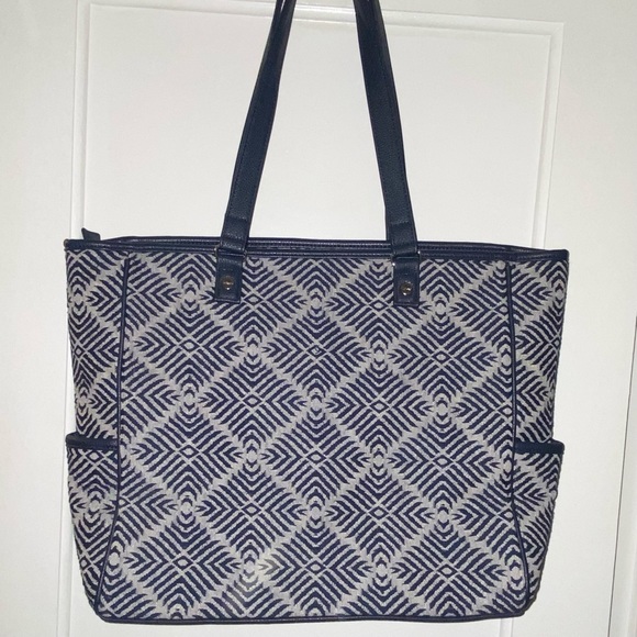 Cindy Tote Thirty-One ‘A’ bag - Picture 2 of 4